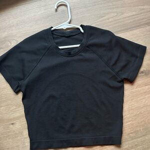 Lululemon swiftly tech cropped